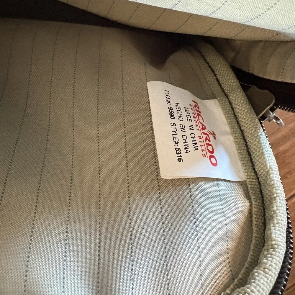 Ricardo Beverly Hills Navy Briefcase/Document Case Zip Detachable Strap